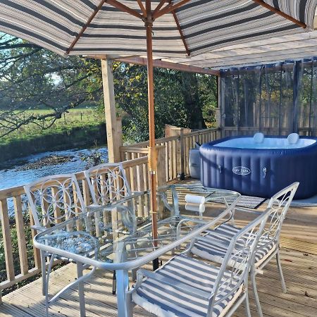 Riverside Cabin At Pen-Y-Bont Mill Hotel Oswestry Buitenkant foto