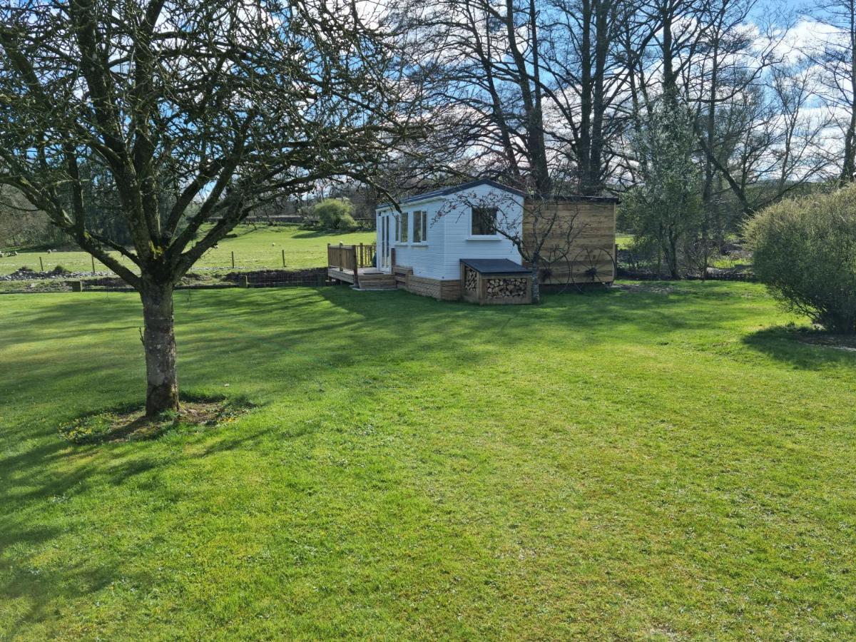 Riverside Cabin At Pen-Y-Bont Mill Hotel Oswestry Buitenkant foto
