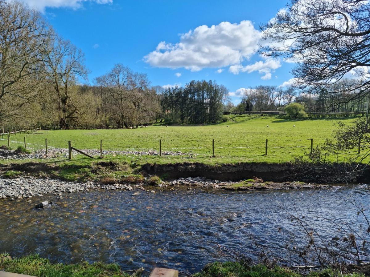 Riverside Cabin At Pen-Y-Bont Mill Hotel Oswestry Buitenkant foto